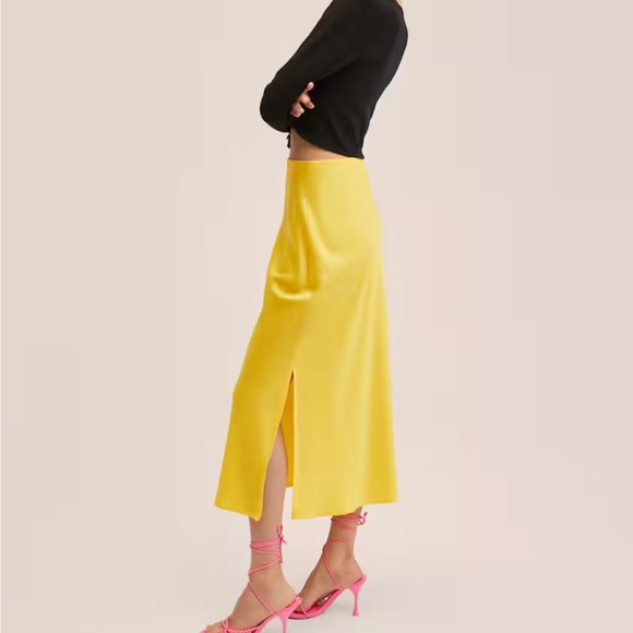 Mango- NWT Yellow silk midi skirt - Picture 2 of 7
